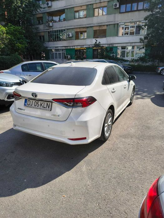 Corolla sedan hybrid in garantie- 18500 euro