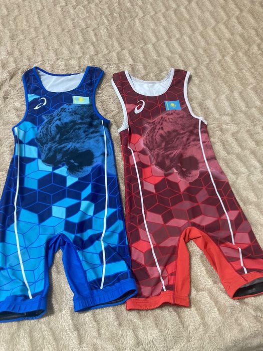 Продам борцовки асикс в хорошом состояние