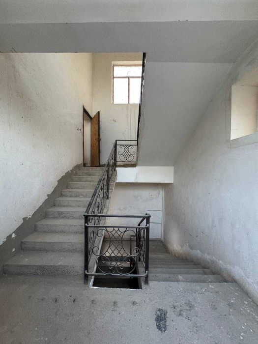 Продается коммерческое помещение 6 соток Бектемирский район