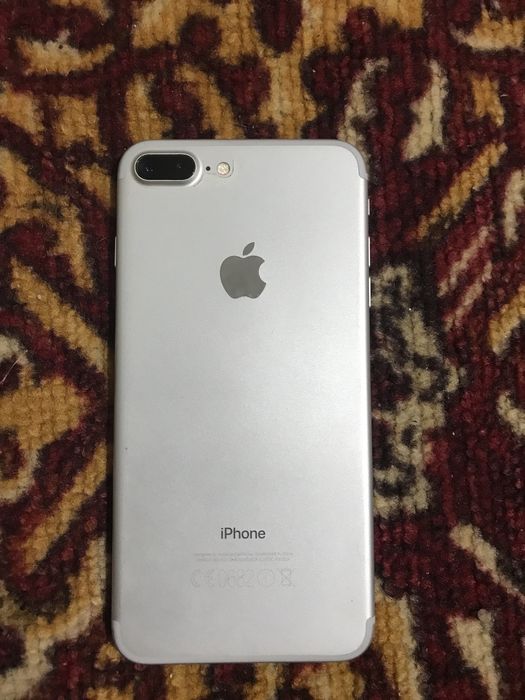 Продам айфон 7+ в хорошем состояний без