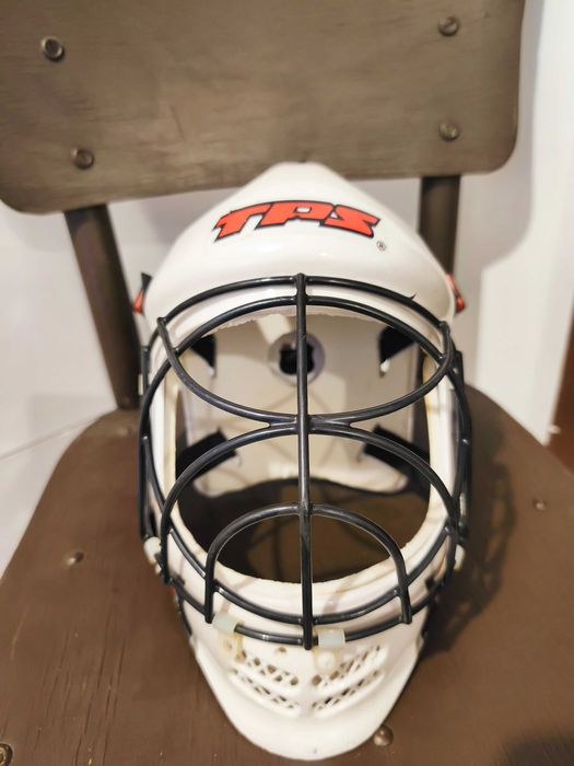 Каска за Хокей На Лед