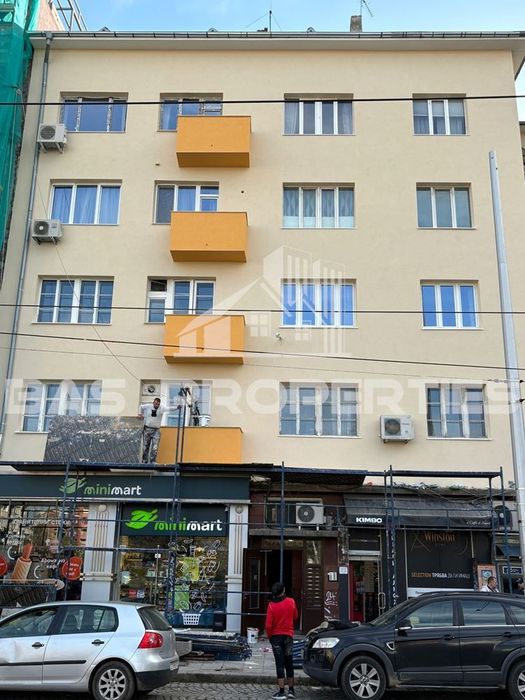 Продава се Двустаен апартамент в София, Център - 65 кв.м за 2550 €/кв.м - Снимка #2