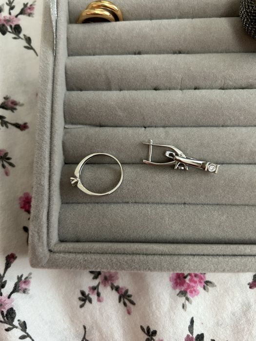 Продам набор белое золото с бриллиантом, новые