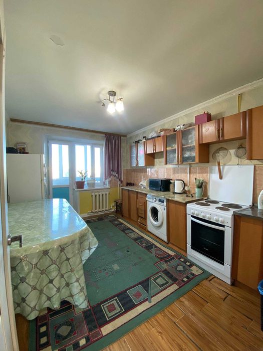 Продам 4х, УП, 8 мкр. 4 этаж