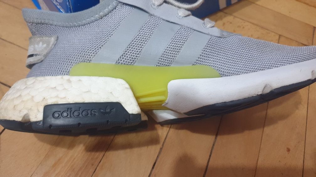 Маратонки Adidas -42н.