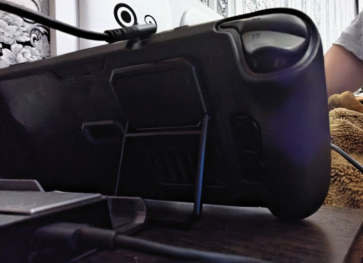 Продам steam deck 1 tb LCD