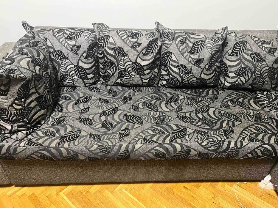 ПОДАРЯВАМ ъглов диван.