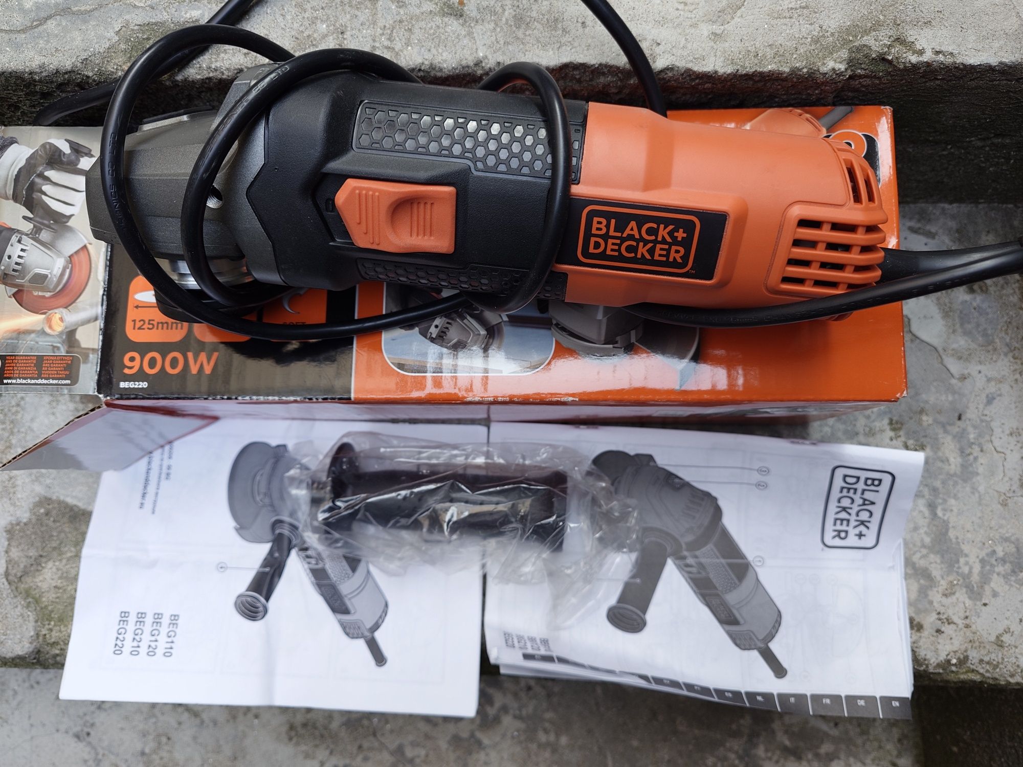Ъглошлайф Black& Decker