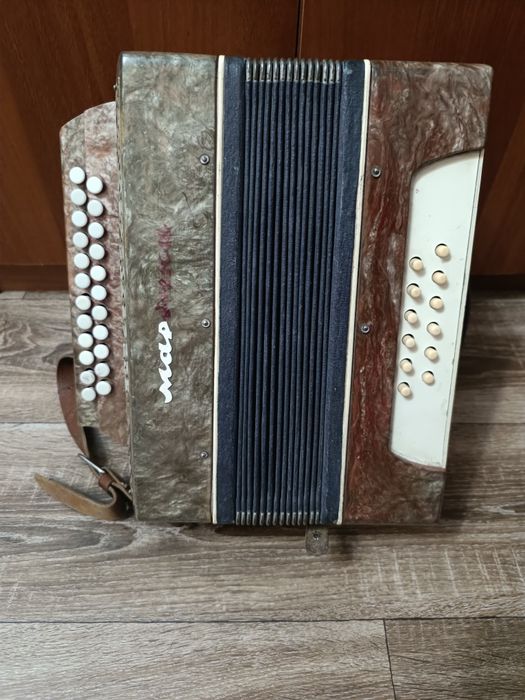Гармонь Маричка продается