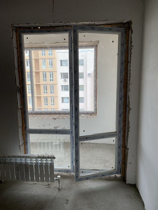 Продам пластиковое окно балконное с дверью
