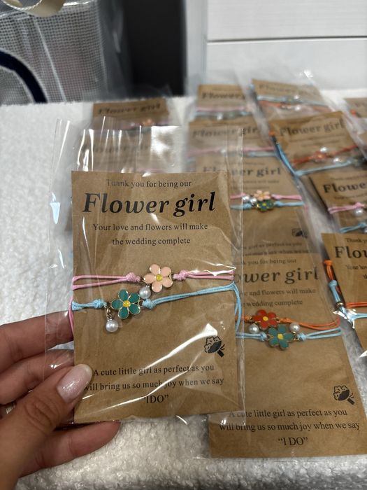 Гривни с цветенца