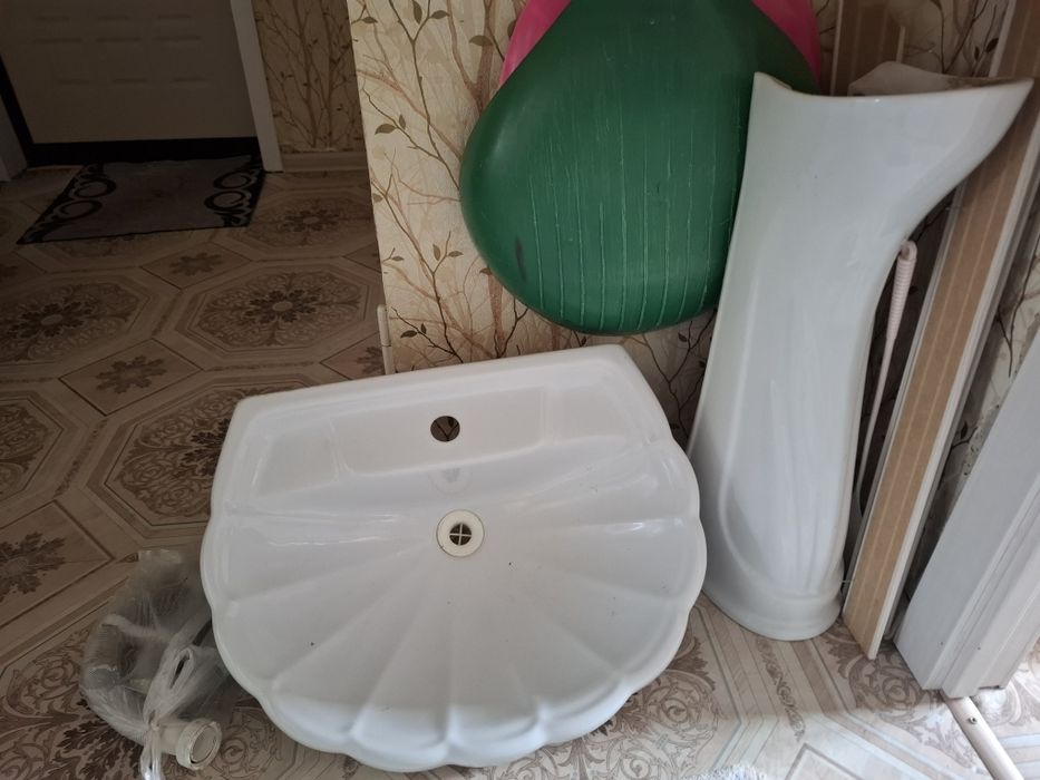 Раковина для ванной комнаты.