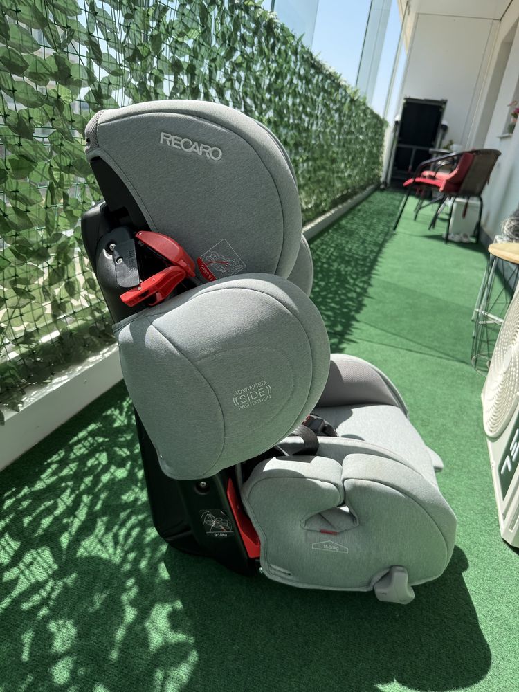 Vand scaun auto pentru copii de la 9 la 18kg-15-36kg,si al 2-lea cadou