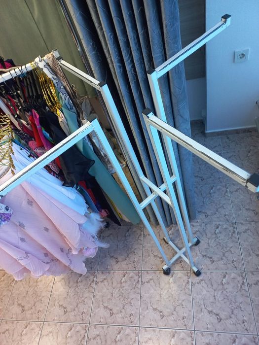 Срочно продам. Вешалку