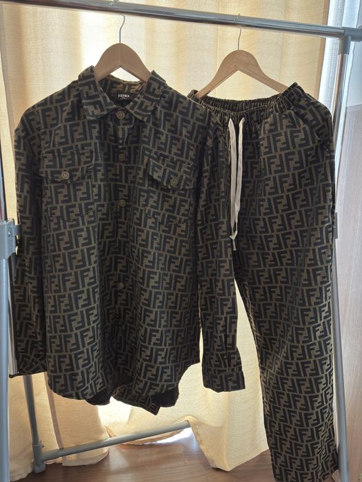 Compleu Fendi Nou