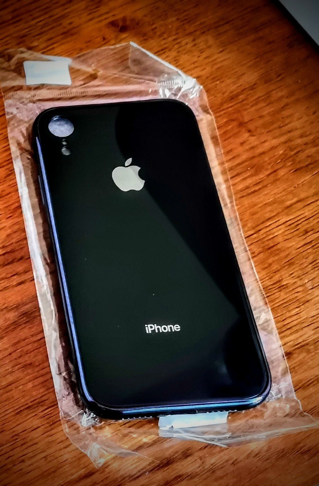 Vând husa nouă originala iPhone XR