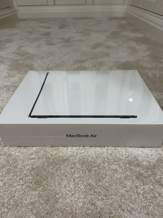 Vand laptop Apple Sigilat Macbook Air 13” /M2/16RAM/512GB