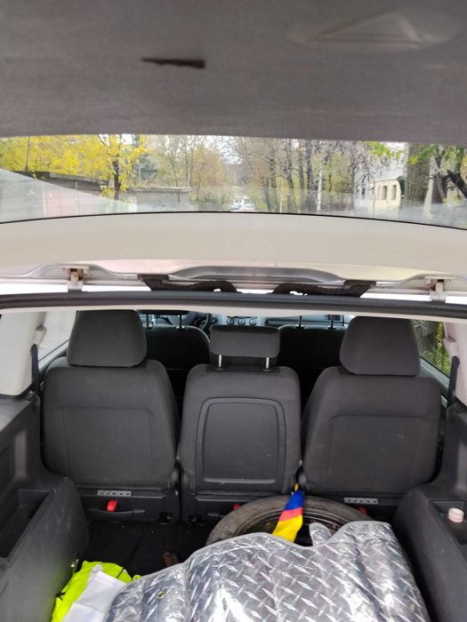 Vând mașină în stare foarte buna proprietar