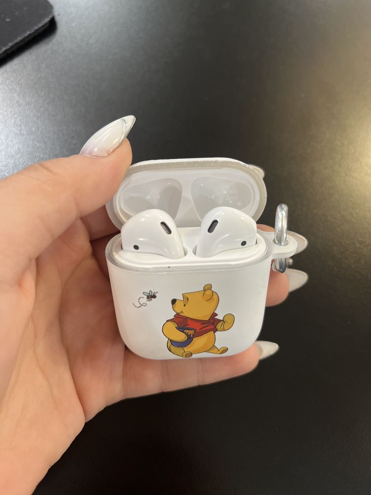 Apple iPhone AirPods 2