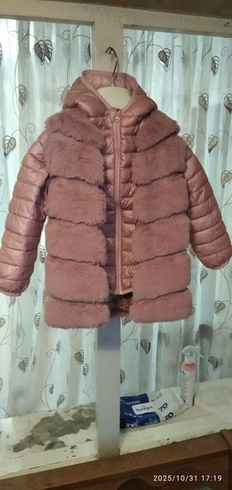 Куртка с меховой безрукавкой