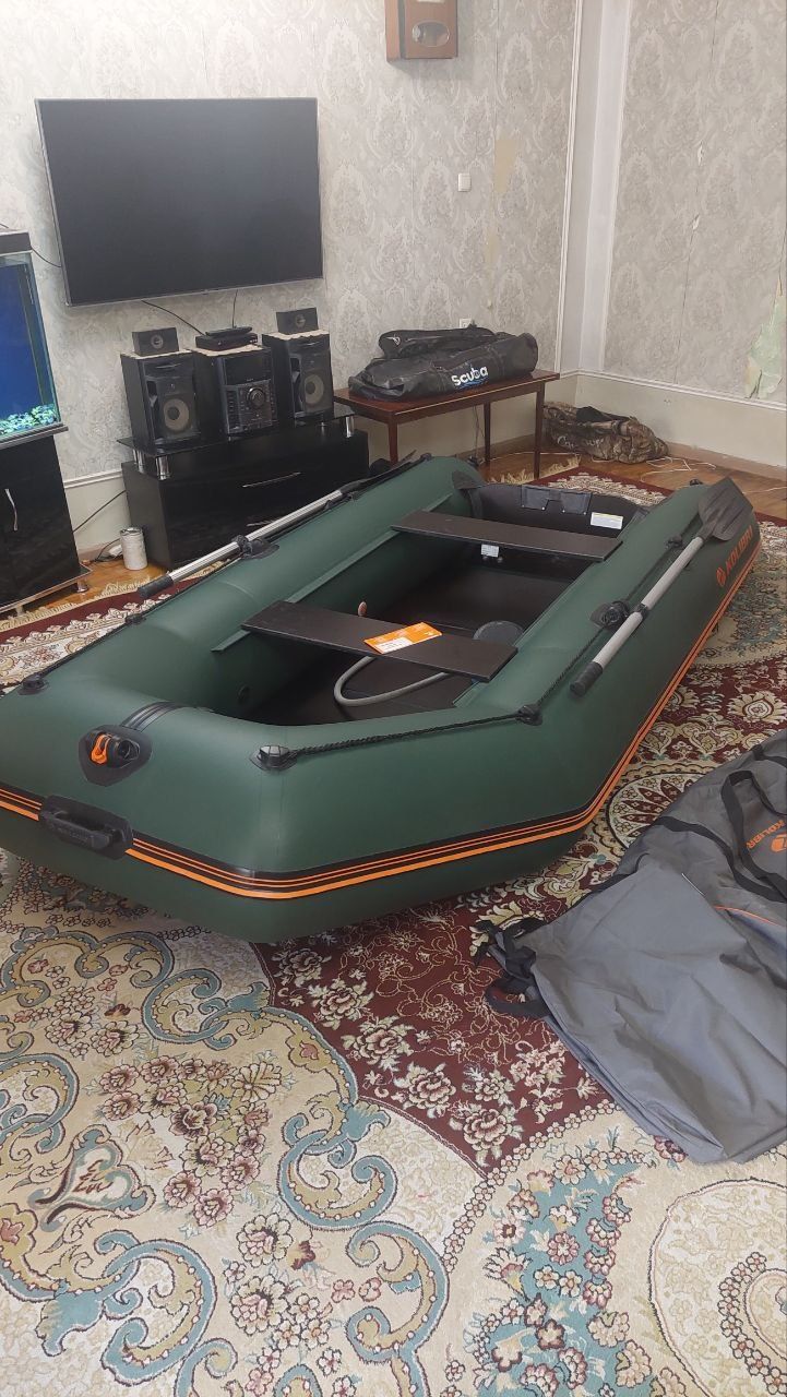 Продаётся  лодка  Колибри  330