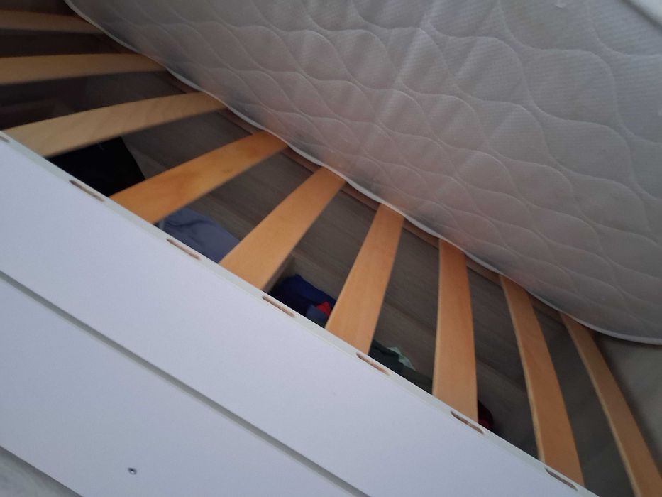 Дървена бебешка кошара