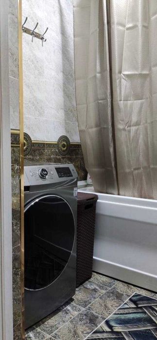 Сдаётся кв ор-р Чайхана Салом 2/2/4 ул Буюк Ипак Йули 337*