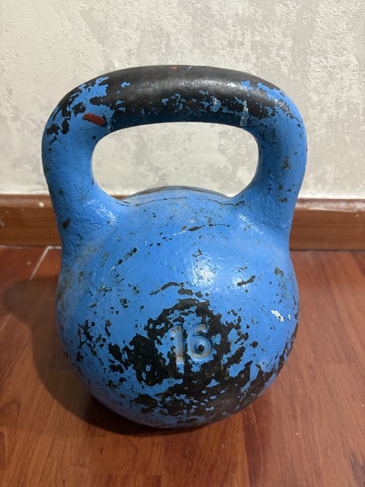 Продаю Гири гантели