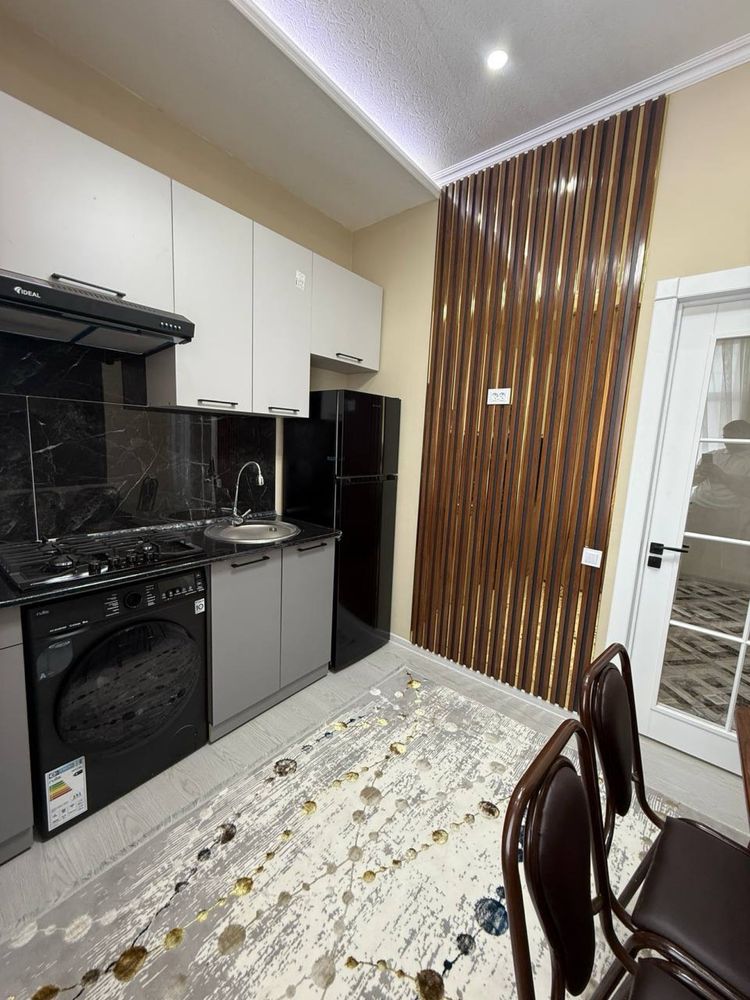 Продается 2 комнатная квартира площадью 49 кв.м. Рядом с Гор. Суд