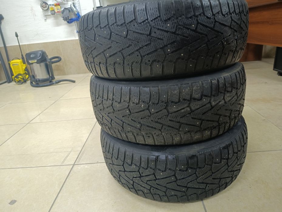 Зимние шины  R18