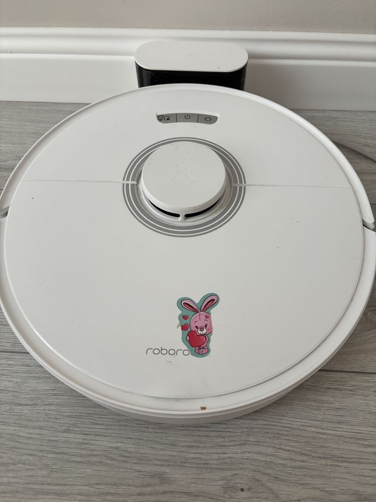 Продам робот пылесос Roborock