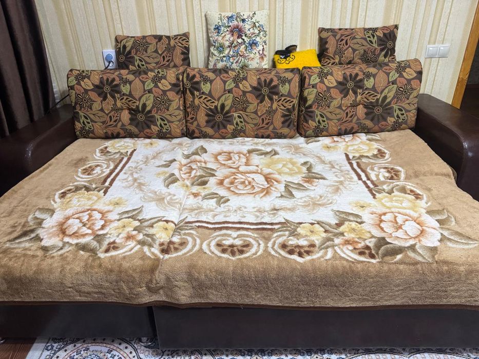 Продам диван угловой расскладной