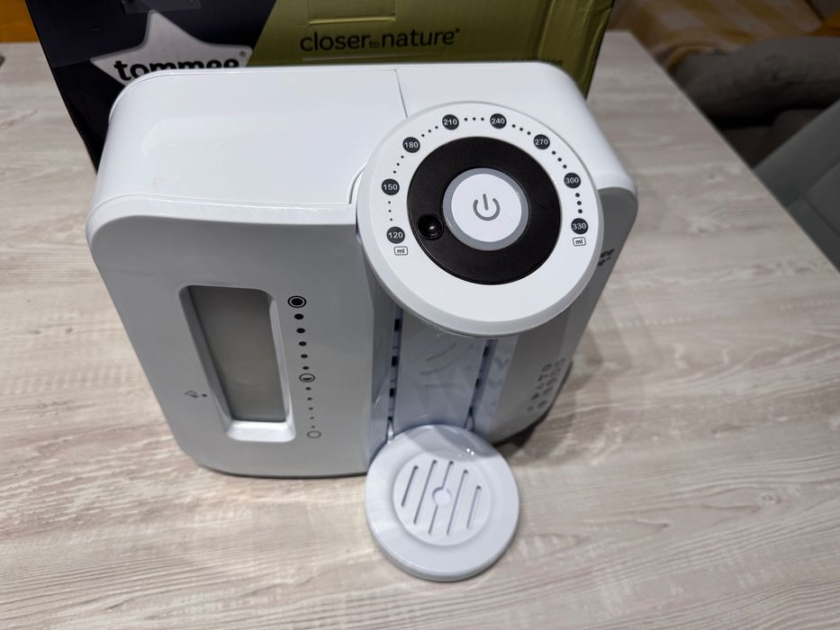 Tommee Tippee Perfect Prep уред за приготвяне на адаптирано мляко