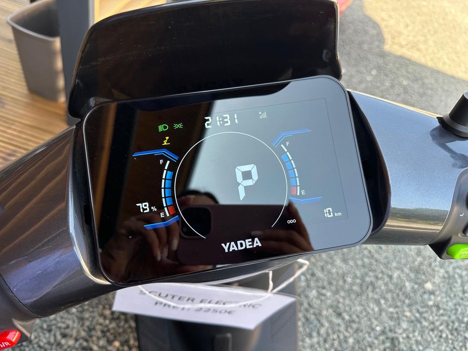 Scuter YADEA Ezeego 50cc