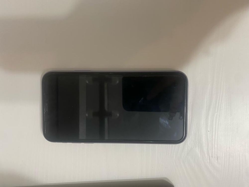 Продам iphone 11