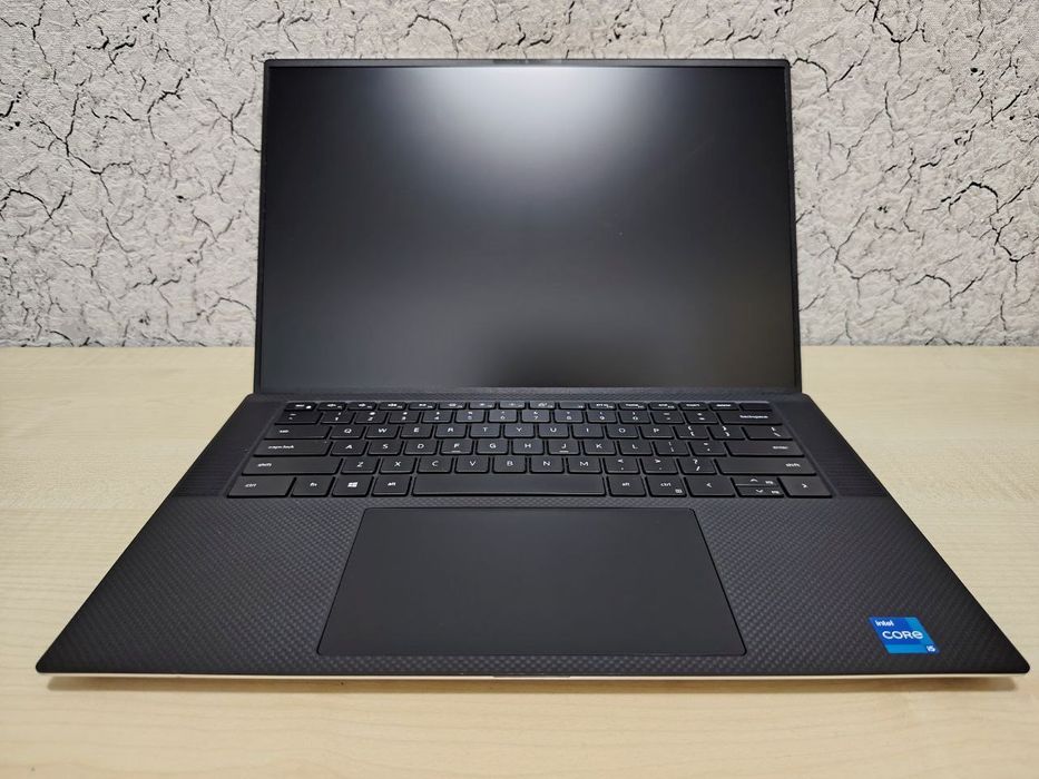 DELL XPS 9510 15,6" WUXGA IPS / CORE i5-11400H / 8GB DDR4 / 256GB NVMe