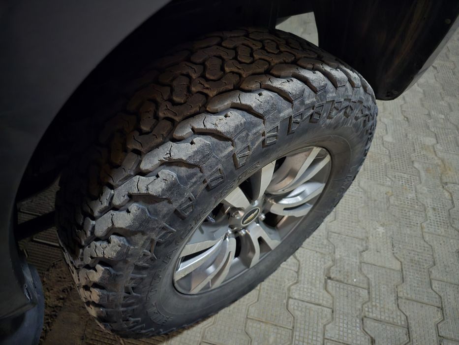 Maxtrek 275/70 r18 бу