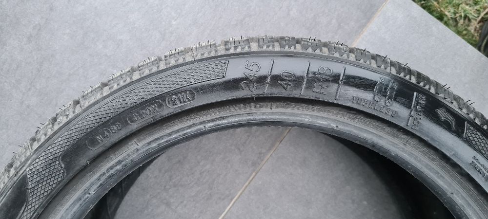 Anvelope Iarna 245 40 R18 M+S