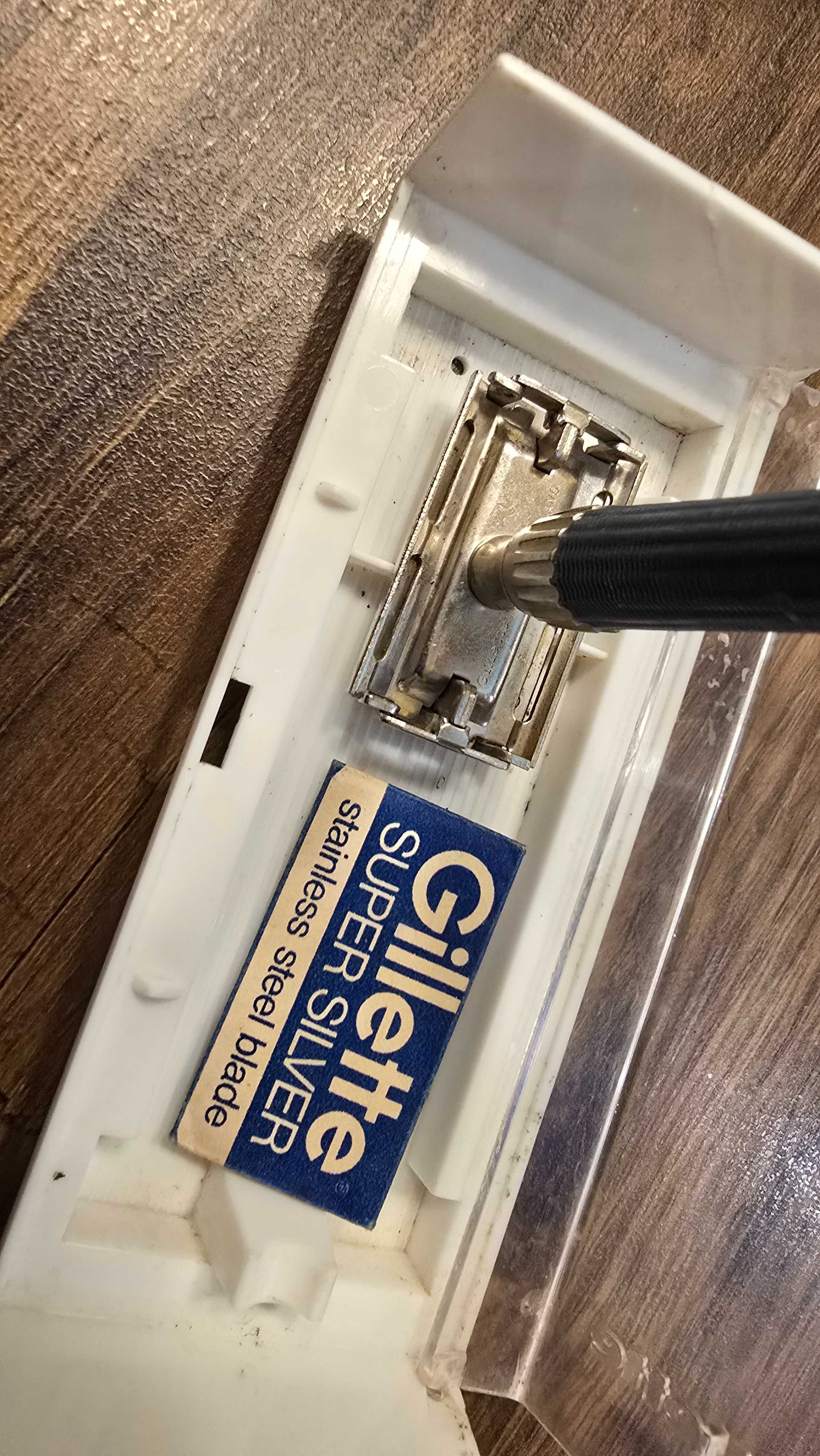 Самобръсначка Gillette Knack  2 бр.