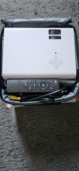 Videoproiector Yober V5