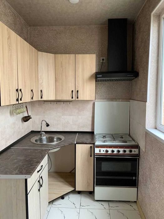 Продаётся юнусабад 8, кирпич 77серия 3 ком