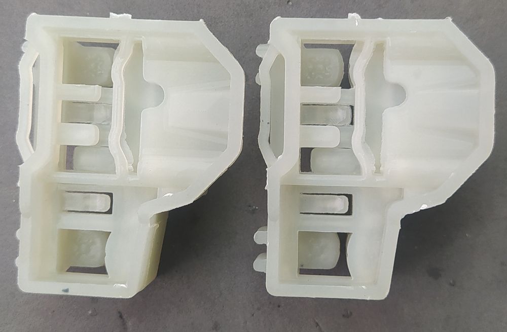 VW Passat B5, Audi A4 B5, Skoda Superb держатель стекла Алматы