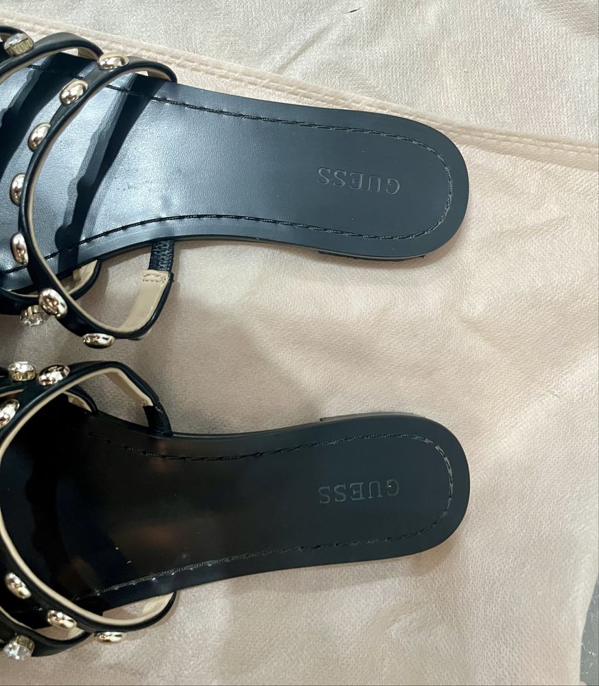 Дамски чехли Guess