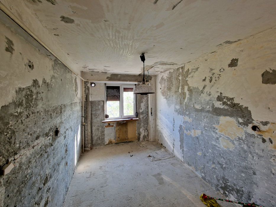 Apartament 4 camere decomandat