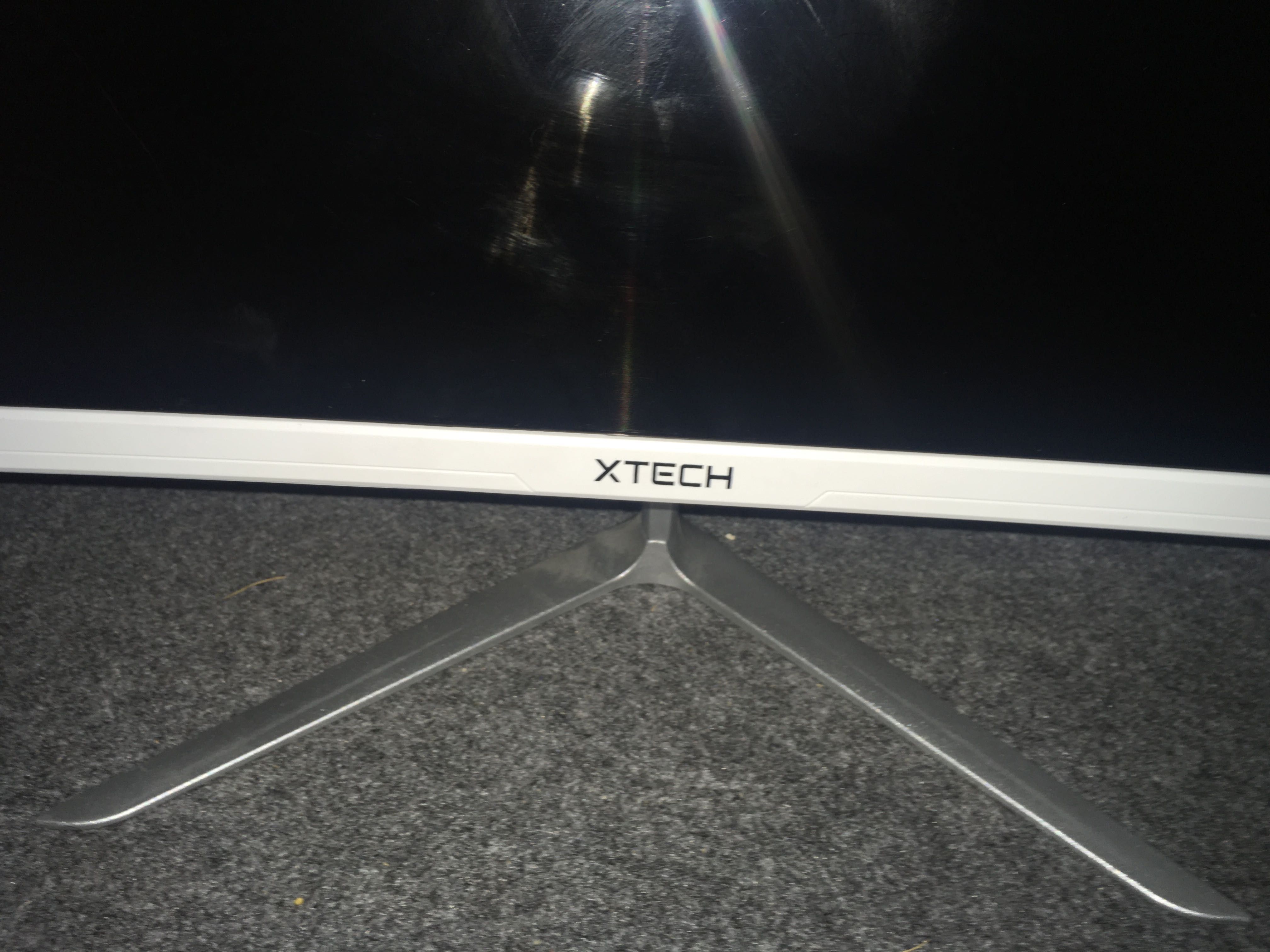 XTECH led monitor