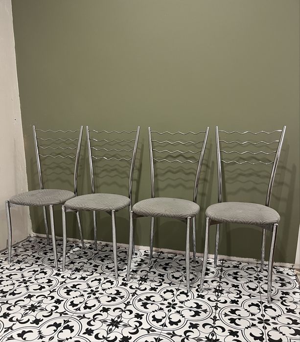 Срочно Стулья 4 шт. 14к за всё