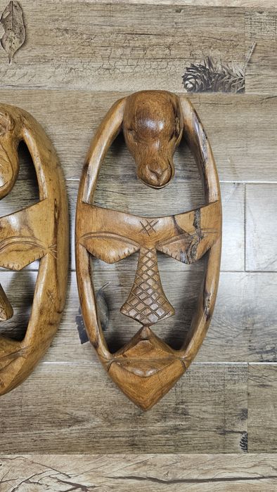 Măști africane din lemn