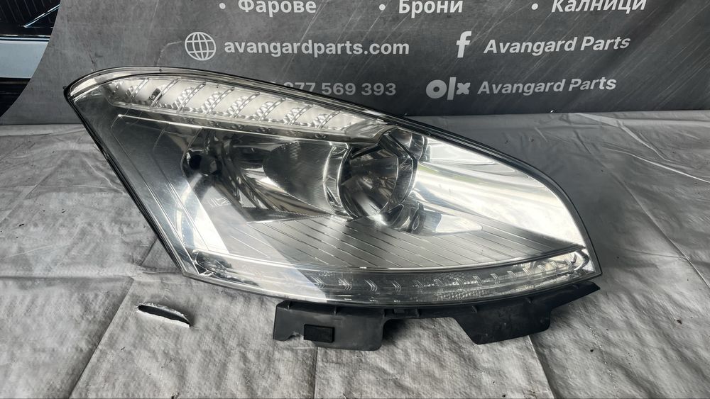 Десен фар Citroen C4 Grand Picasso 2011