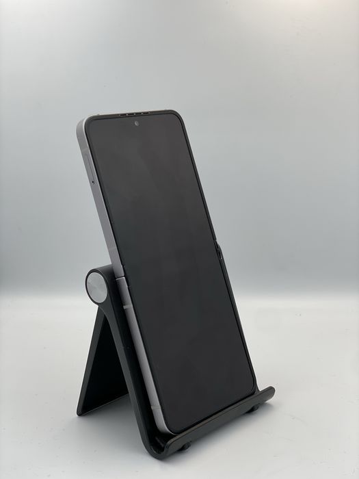 Samsung Z Flip 6 - 256GB memorie, 1 an garantie