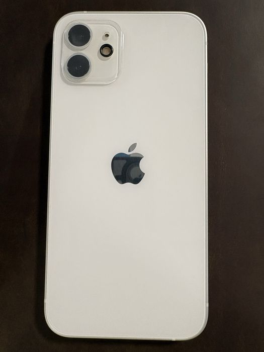 iPhone 12 white 64 GB к-т със зарядно кабел кейс и стъклен протектор